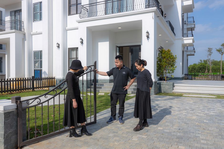 Discover the Hidden Gems of Vistahomes with Our Expert Tours